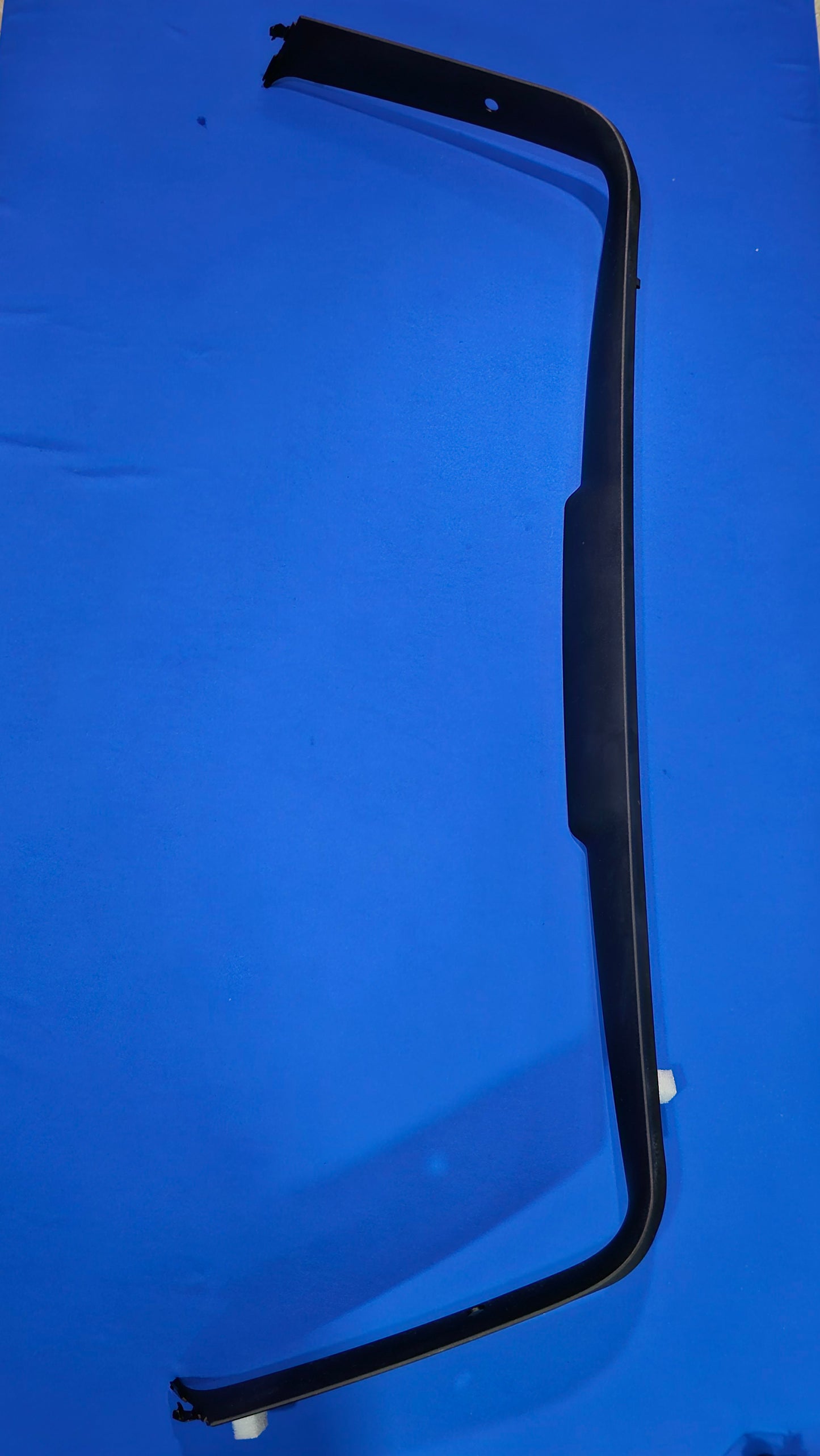 Acabamento porta malas na cor preta original vw