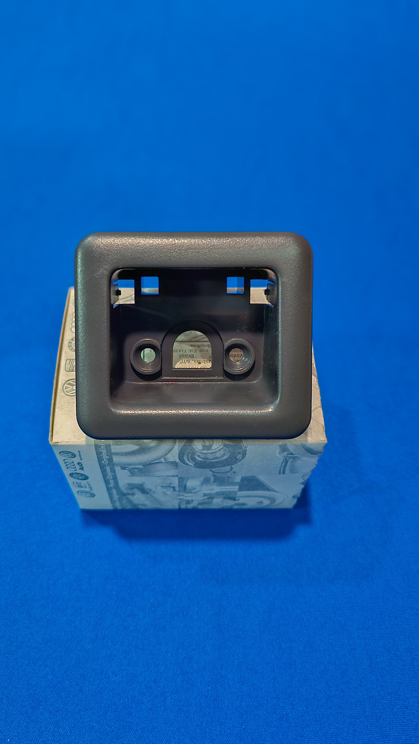 Acabamento Roseta Banco Traseiro Golf Polo Bora 1j0885785d