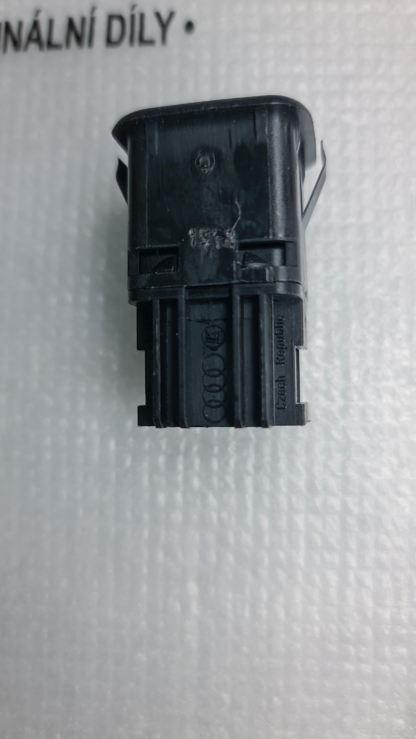 Interruptor Do Alarme Do Golf Vw 4B0962109A01C